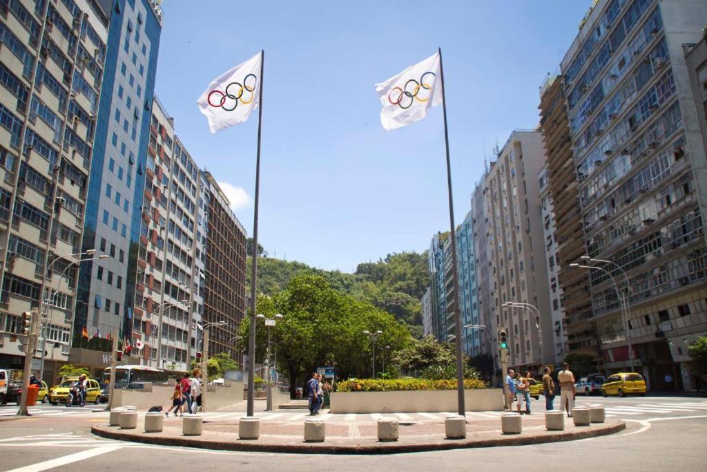 Studio Completo Na Praia De Copacabana Com Ar, Wifi, Netflix, Ate 4 Pessoas, Fundos Claro E Silencioso, Pauloangerami Pj135 Рио де Жанейро Екстериор снимка