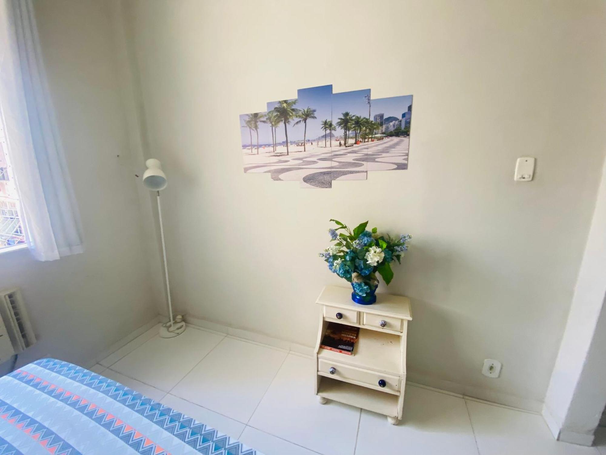 Studio Completo Na Praia De Copacabana Com Ar, Wifi, Netflix, Ate 4 Pessoas, Fundos Claro E Silencioso, Pauloangerami Pj135 Рио де Жанейро Екстериор снимка