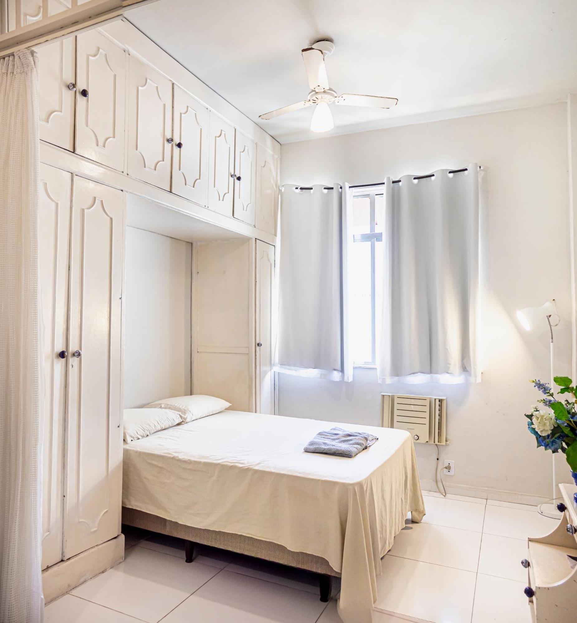 Studio Completo Na Praia De Copacabana Com Ar, Wifi, Netflix, Ate 4 Pessoas, Fundos Claro E Silencioso, Pauloangerami Pj135 Рио де Жанейро Екстериор снимка